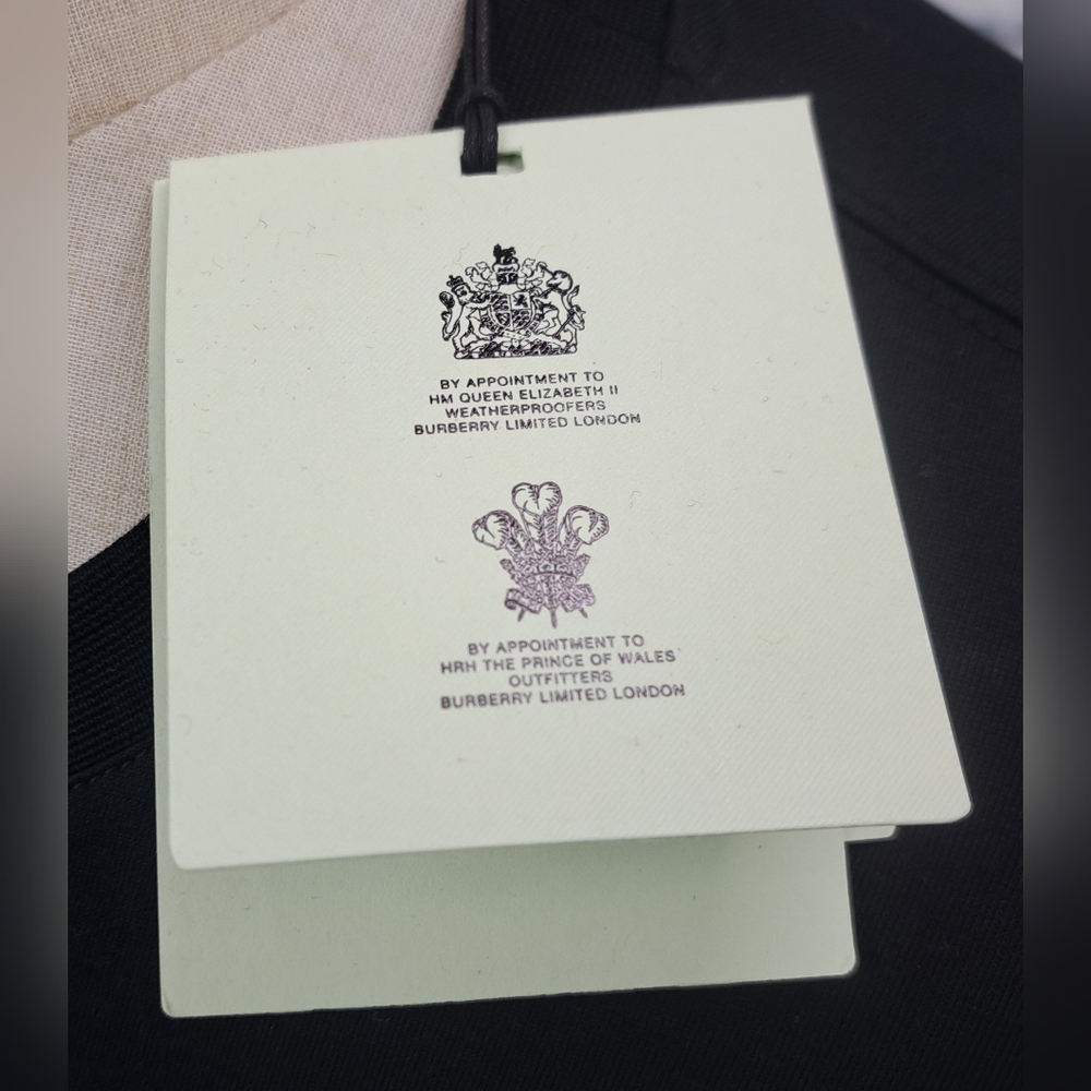 NWT Burberry Men's T-Shirt Tee Black Power Fist TB Logo Organic Medium - Picture 10 of 16